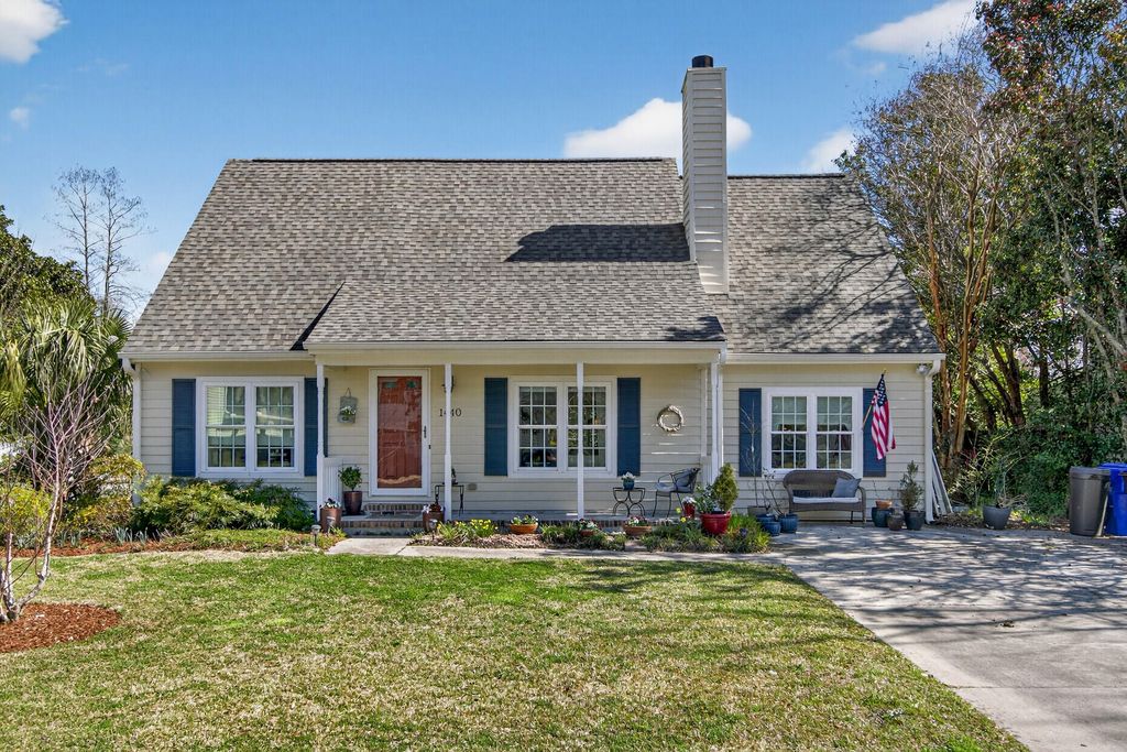 Image 1 of property listing at 1440 Oak Landing Road, Mount Pleasant, SC 29464