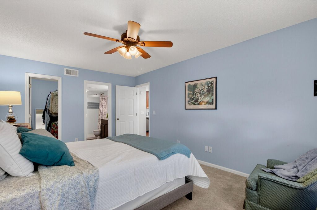 Image 19 of property listing at 1440 Oak Landing Road, Mount Pleasant, SC 29464