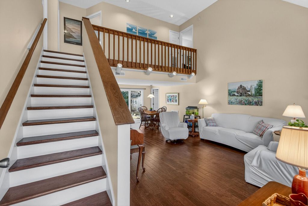 Image 23 of property listing at 1440 Oak Landing Road, Mount Pleasant, SC 29464