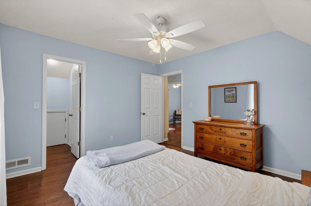 Image 27 of property listing at 1440 Oak Landing Road, Mount Pleasant, SC 29464