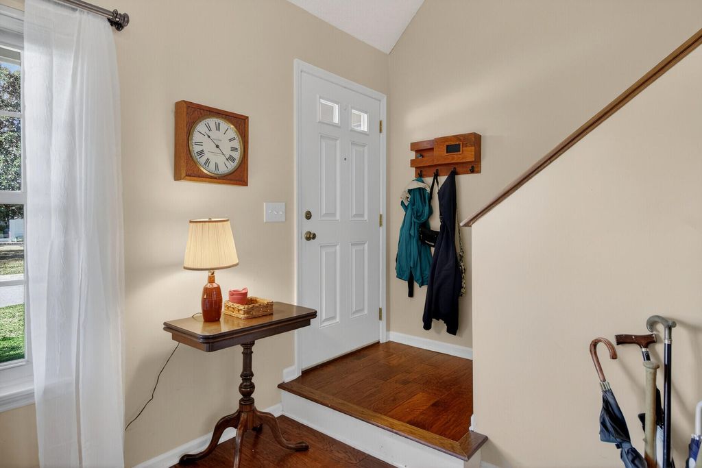 Image 6 of property listing at 1440 Oak Landing Road, Mount Pleasant, SC 29464