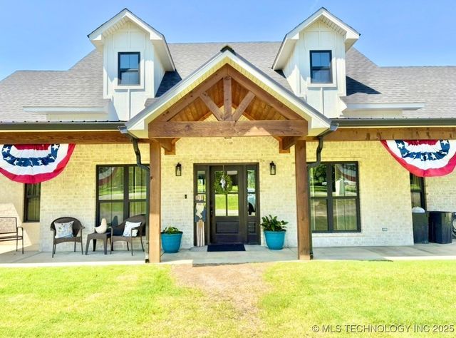 1609 E Hollow Oak Road, Stigler, OK 74462