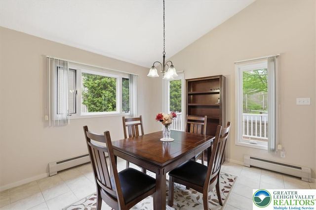 8495 Bumble Bee Way, Coolbaugh Twp, PA 18466