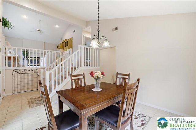 8495 Bumble Bee Way, Coolbaugh Twp, PA 18466