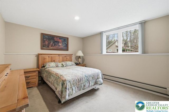 8495 Bumble Bee Way, Coolbaugh Twp, PA 18466