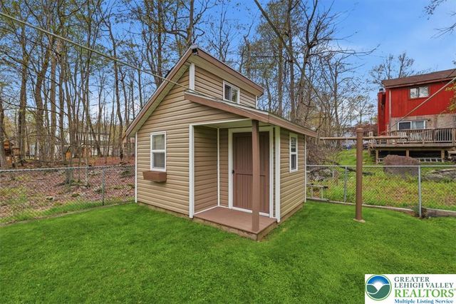 8495 Bumble Bee Way, Coolbaugh Twp, PA 18466