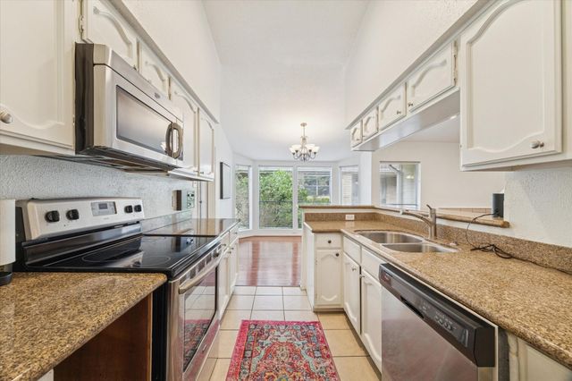 1881 Bering Drive 82, Houston, TX 77057