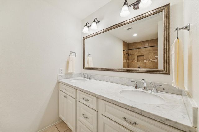 1881 Bering Drive 82, Houston, TX 77057