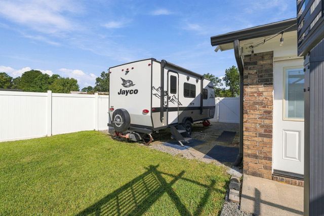 103 E Gustave Court, Summerville, SC 29486