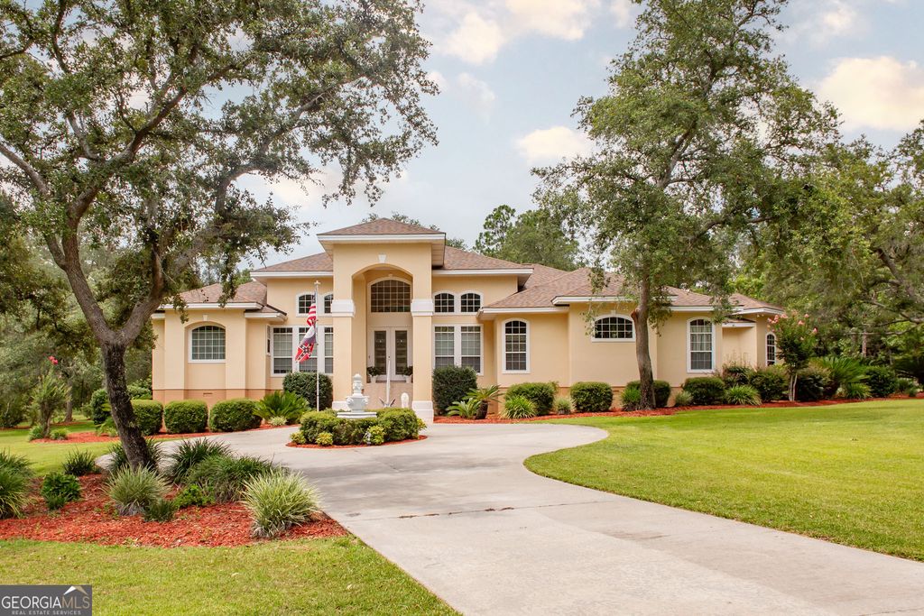 6223 Palmetto Way, Blackshear, GA 31516