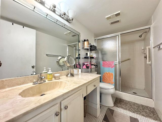 7006 Huntington Lane 306, Delray Beach, FL 33446
