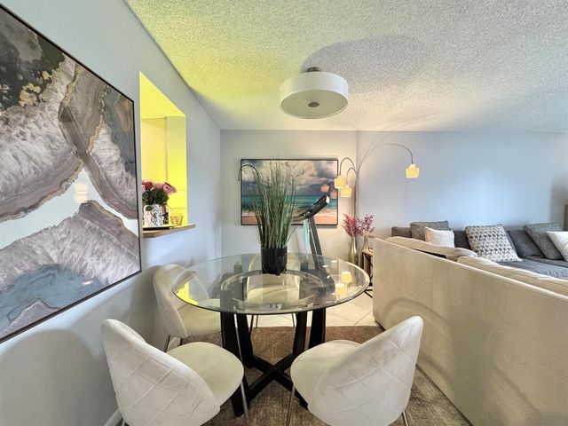 7006 Huntington Lane 306, Delray Beach, FL 33446
