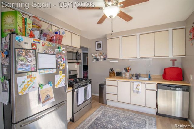 18455 Denby, Redford, MI 48240