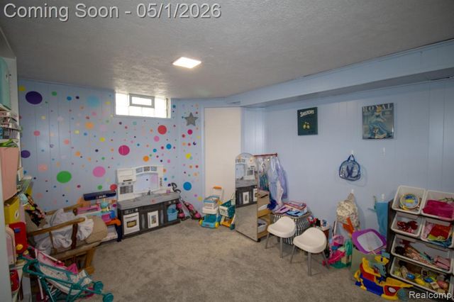 18455 Denby, Redford, MI 48240