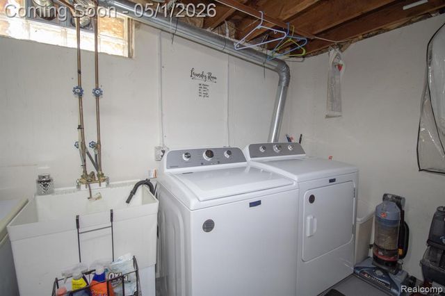 18455 Denby, Redford, MI 48240