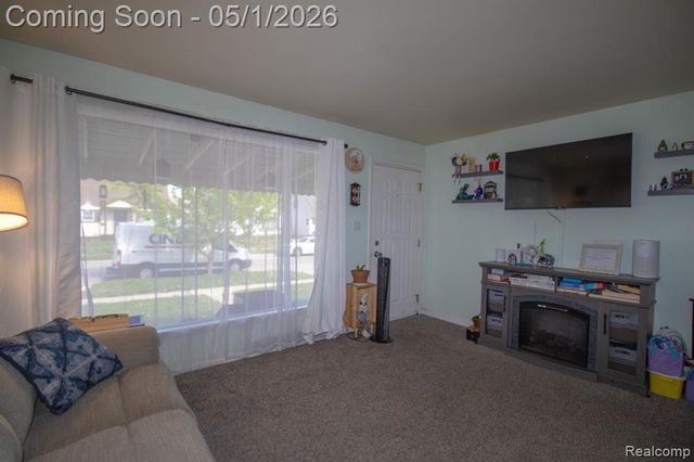 18455 Denby, Redford, MI 48240