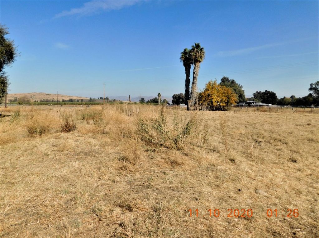 Image 1 of property listing at 4395 N Zediker Avenue, Sanger, CA 93657