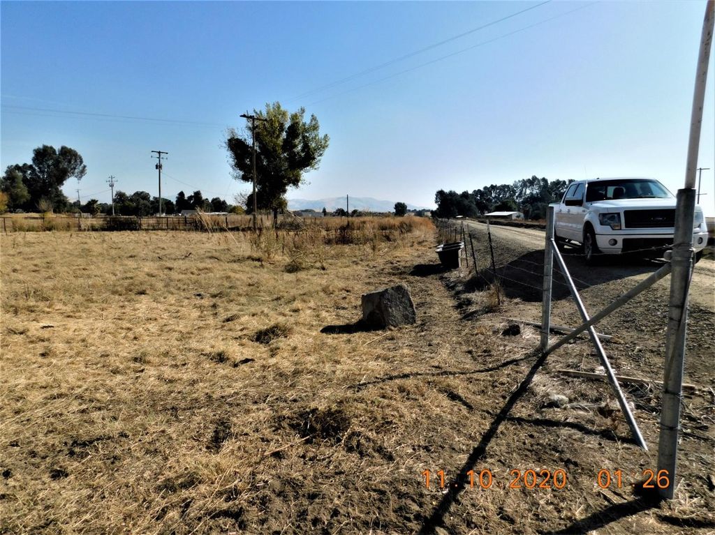 Image 3 of property listing at 4395 N Zediker Avenue, Sanger, CA 93657
