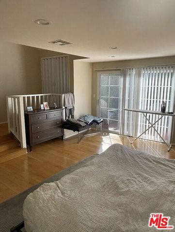 2329 Clark Avenue, Venice, CA 90291