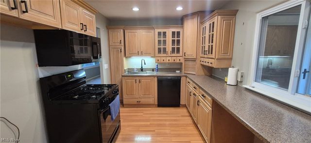 6417 Alderwood Road, Parma Heights, OH 44130