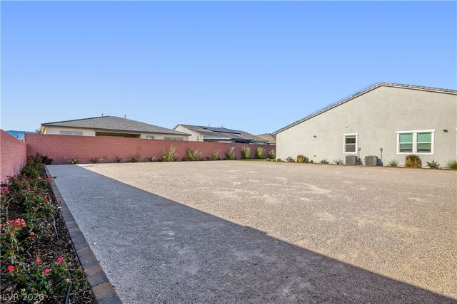 5738 Golden Chase Court, Las Vegas, NV 89131