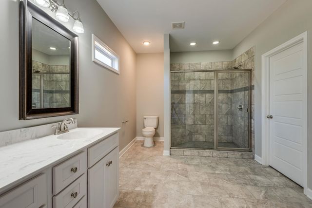 1507 Liberty Rd, Charlotte, TN 37036