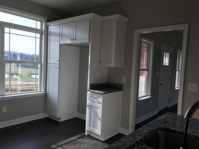 1507 Liberty Rd, Charlotte, TN 37036