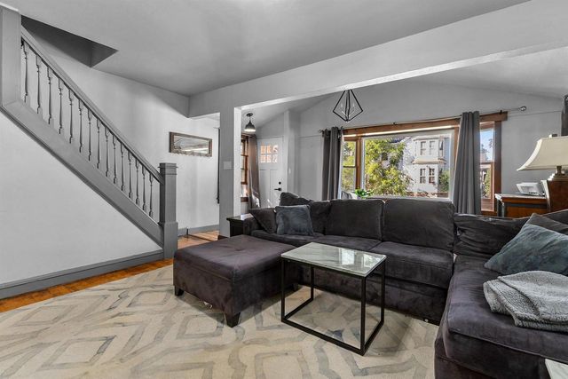 818 N DURKEE STREET, Appleton, WI 54911