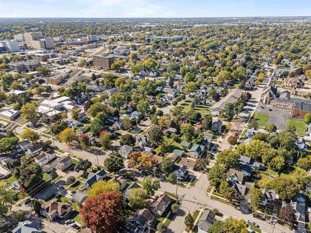 818 N DURKEE STREET, Appleton, WI 54911