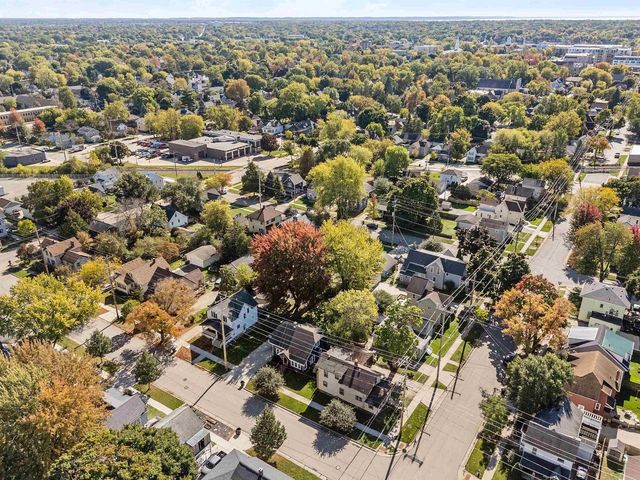 818 N DURKEE STREET, Appleton, WI 54911