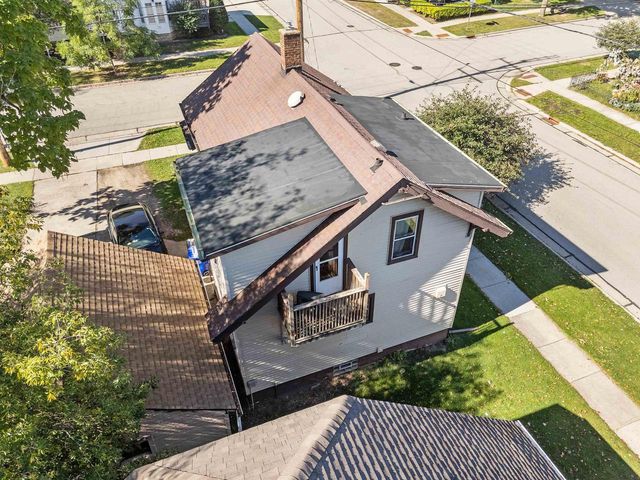 818 N DURKEE STREET, Appleton, WI 54911