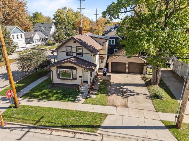 818 N DURKEE STREET, Appleton, WI 54911