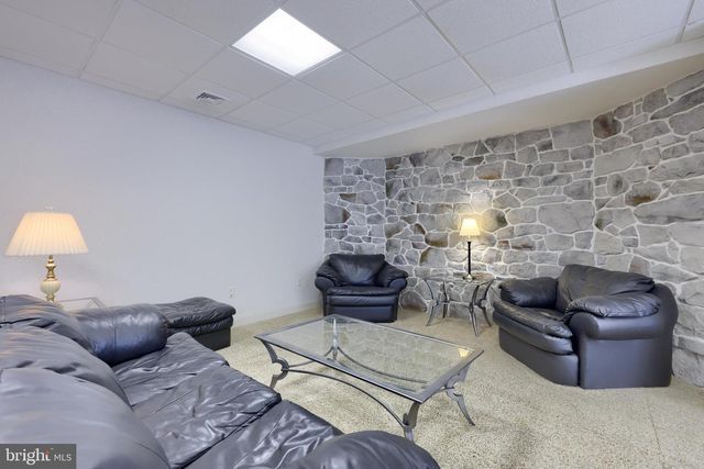 1409 DIAMOND STATION RD, Ephrata, PA 17522