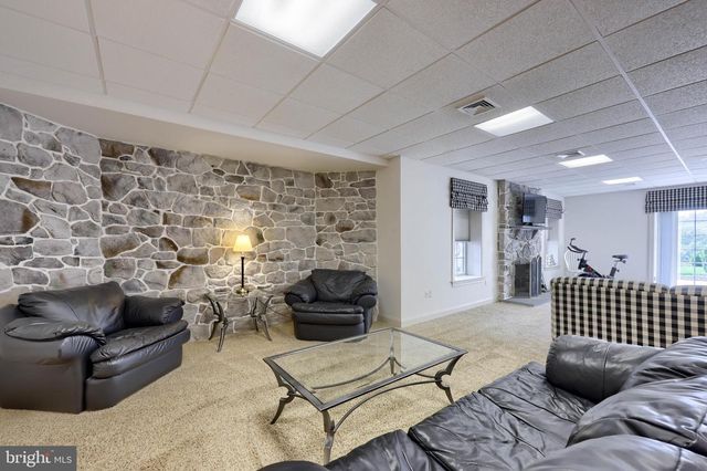 1409 DIAMOND STATION RD, Ephrata, PA 17522