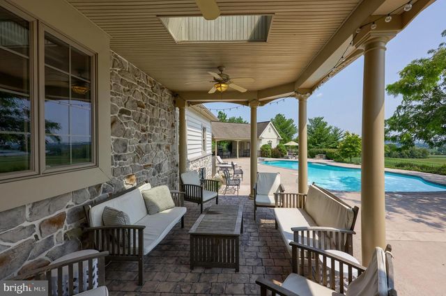 1409 DIAMOND STATION RD, Ephrata, PA 17522