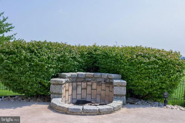 1409 DIAMOND STATION RD, Ephrata, PA 17522