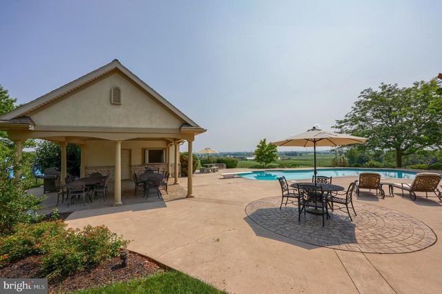 1409 DIAMOND STATION RD, Ephrata, PA 17522