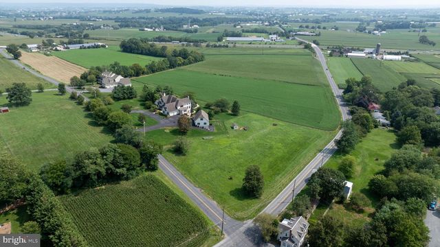 1409 DIAMOND STATION RD, Ephrata, PA 17522