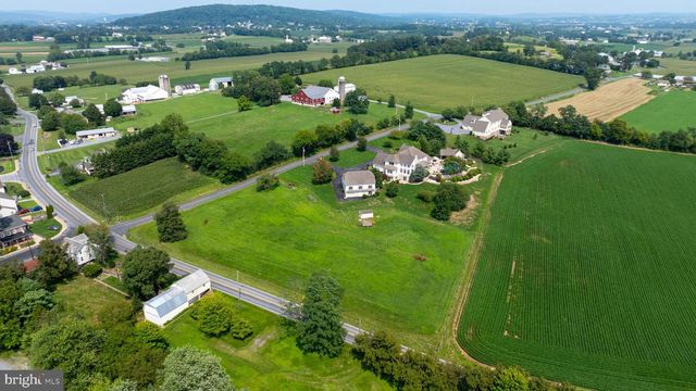 1409 DIAMOND STATION RD, Ephrata, PA 17522