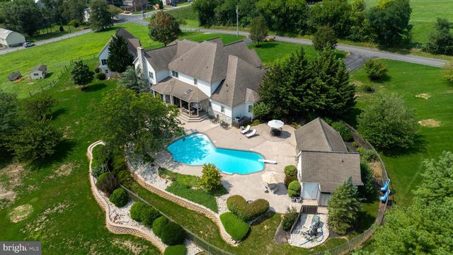 1409 DIAMOND STATION RD, Ephrata, PA 17522