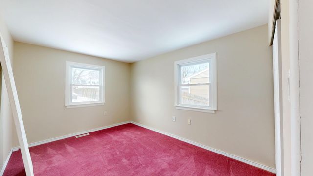 734 1 Juniper Road, Valparaiso, IN 46385