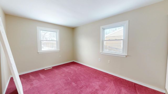 734 1 Juniper Road, Valparaiso, IN 46385