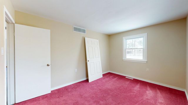 734 1 Juniper Road, Valparaiso, IN 46385