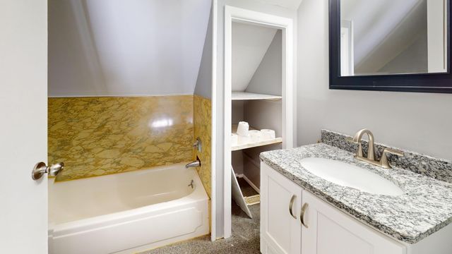 734 1 Juniper Road, Valparaiso, IN 46385