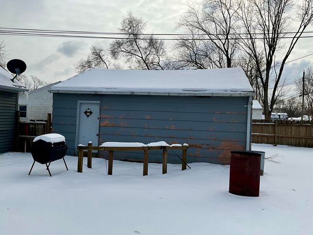 734 1 Juniper Road, Valparaiso, IN 46385