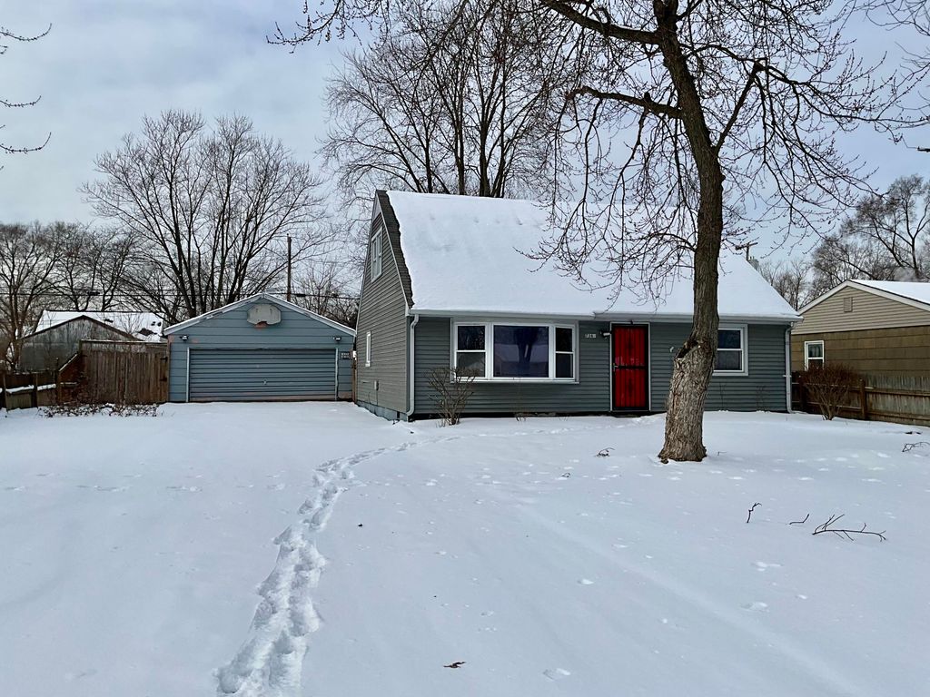 734 1 Juniper Road, Valparaiso, IN 46385