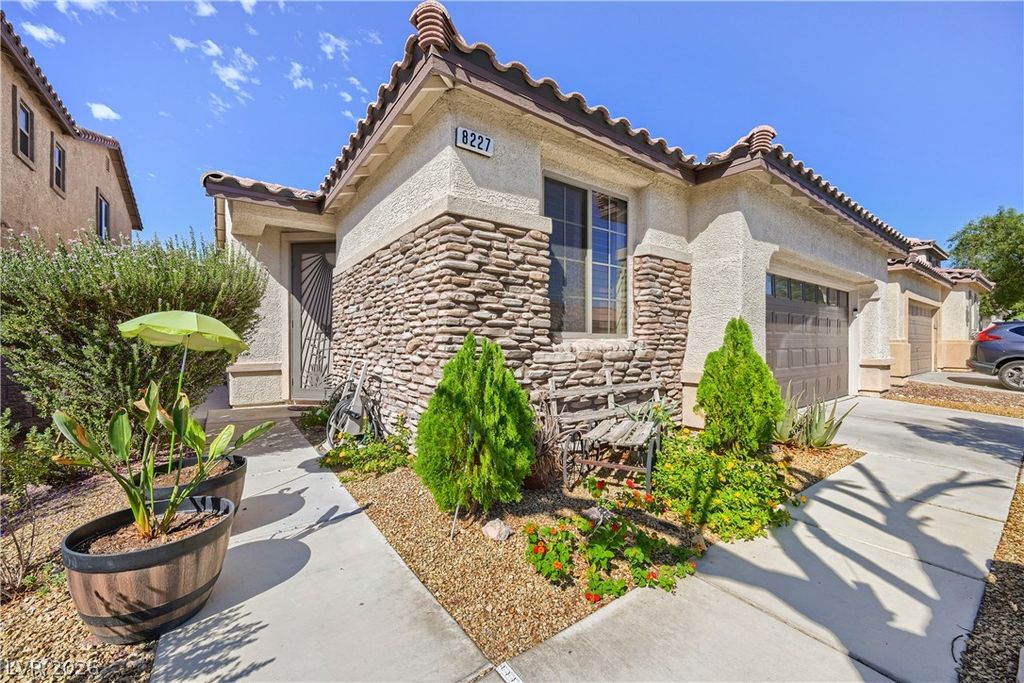 8227 Oasis Bloom Street, North Las Vegas, NV 89085 — photo 2