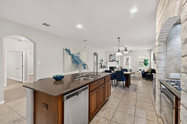 178 Limestone TRL, Austin, TX 78737