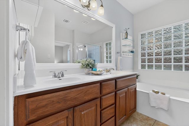 178 Limestone TRL, Austin, TX 78737