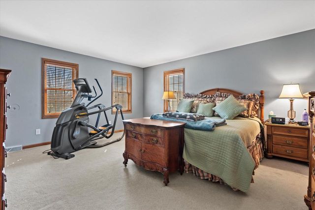 504 Fairview CIRCLE, Waterford, WI 53185